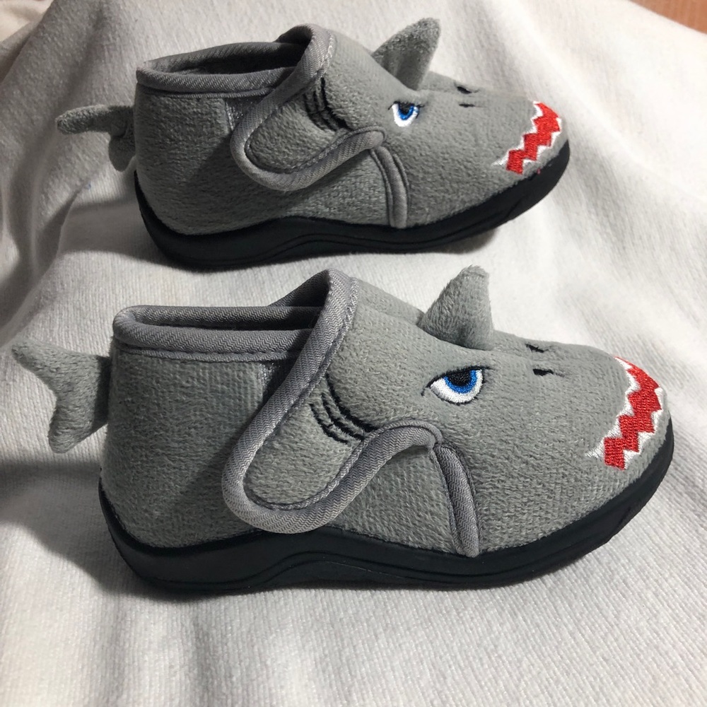 Capelli New York Toddlers 3-D Shark Moccasin Slipper